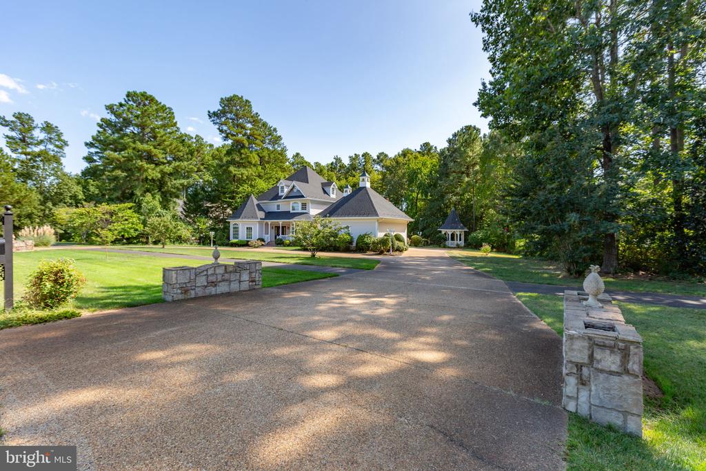 11806 FAWN LAKE PARKWAY
