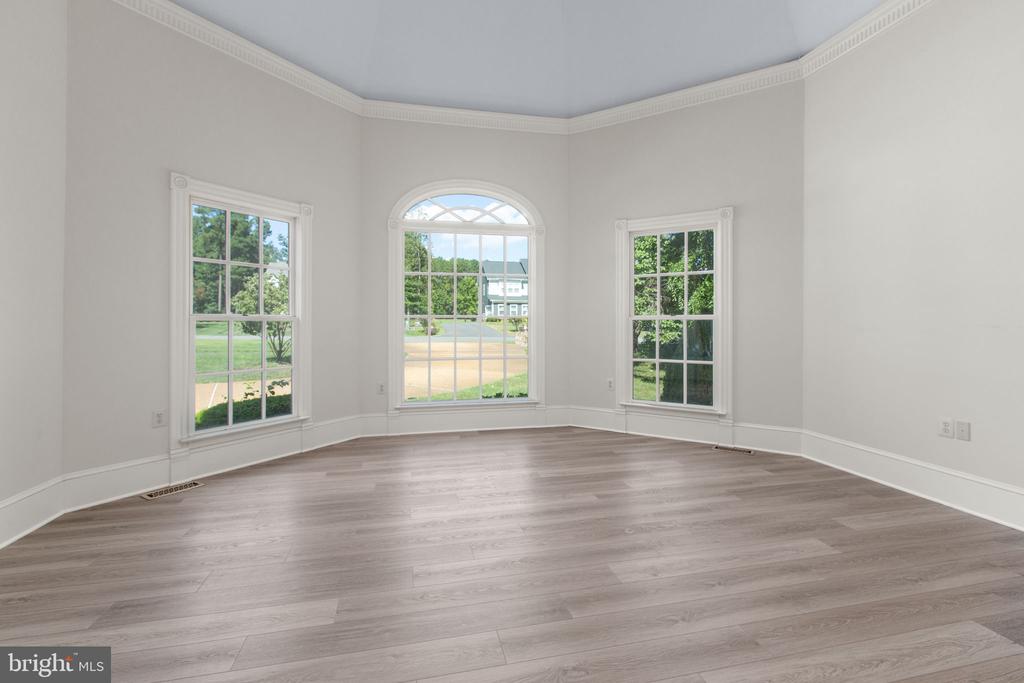 11806 FAWN LAKE PARKWAY