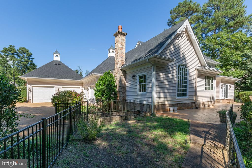 11806 FAWN LAKE PARKWAY