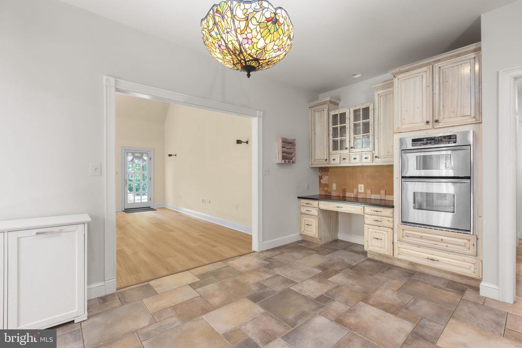 11806 FAWN LAKE PARKWAY