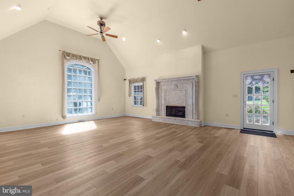 11806 FAWN LAKE PARKWAY