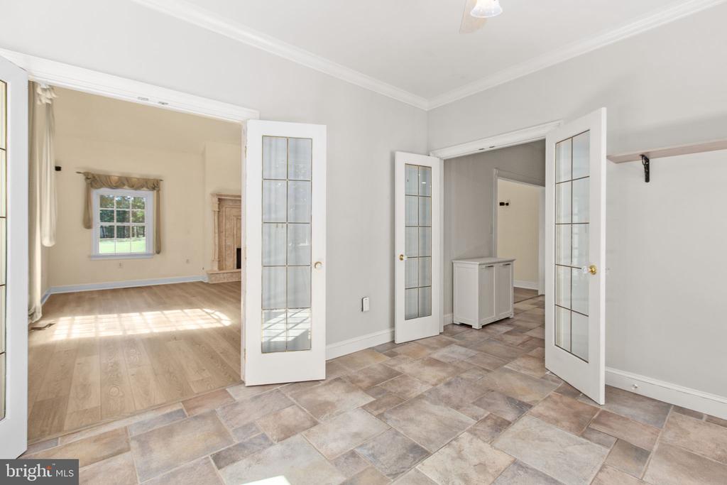 11806 FAWN LAKE PARKWAY
