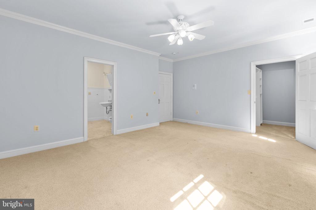11806 FAWN LAKE PARKWAY