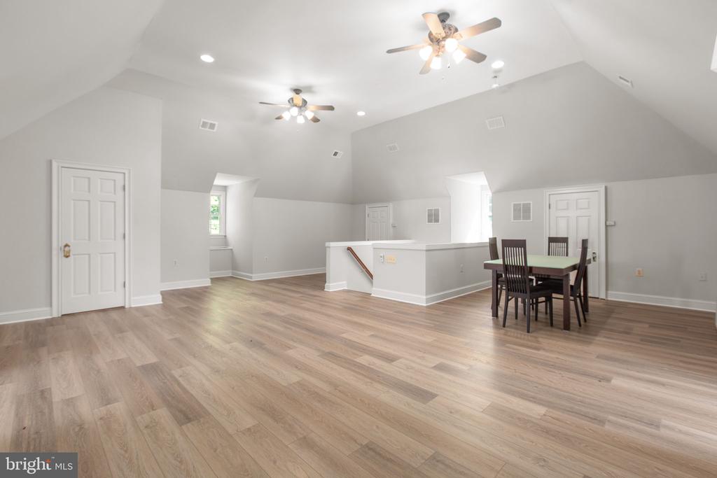 11806 FAWN LAKE PARKWAY