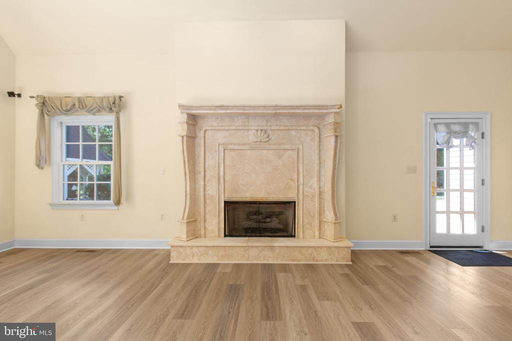11806 FAWN LAKE PARKWAY