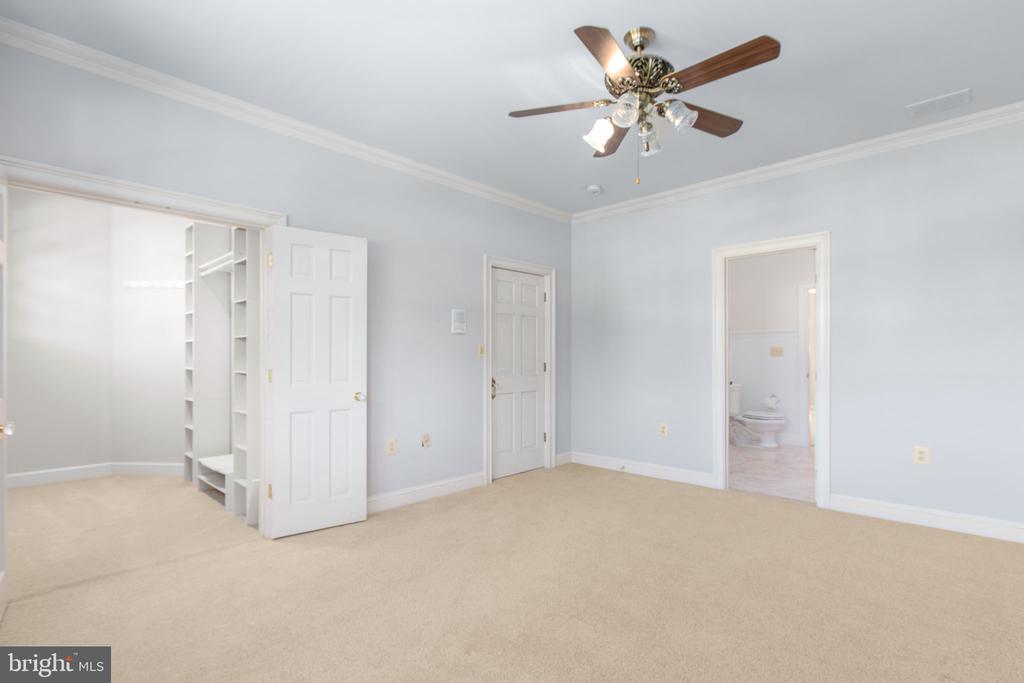 11806 FAWN LAKE PARKWAY
