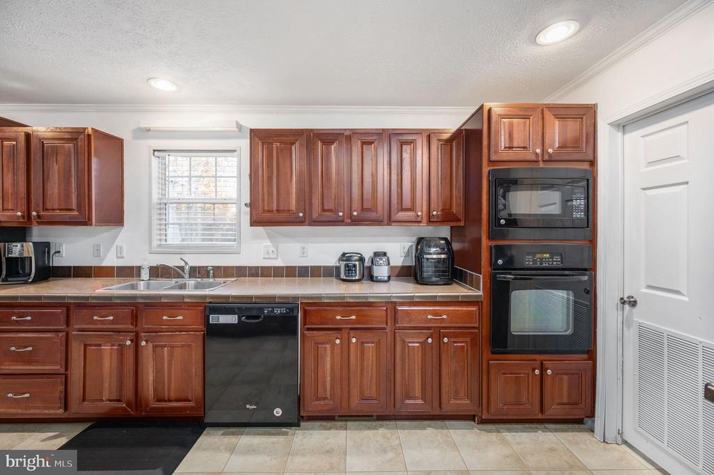 10325 MILL POND ROAD