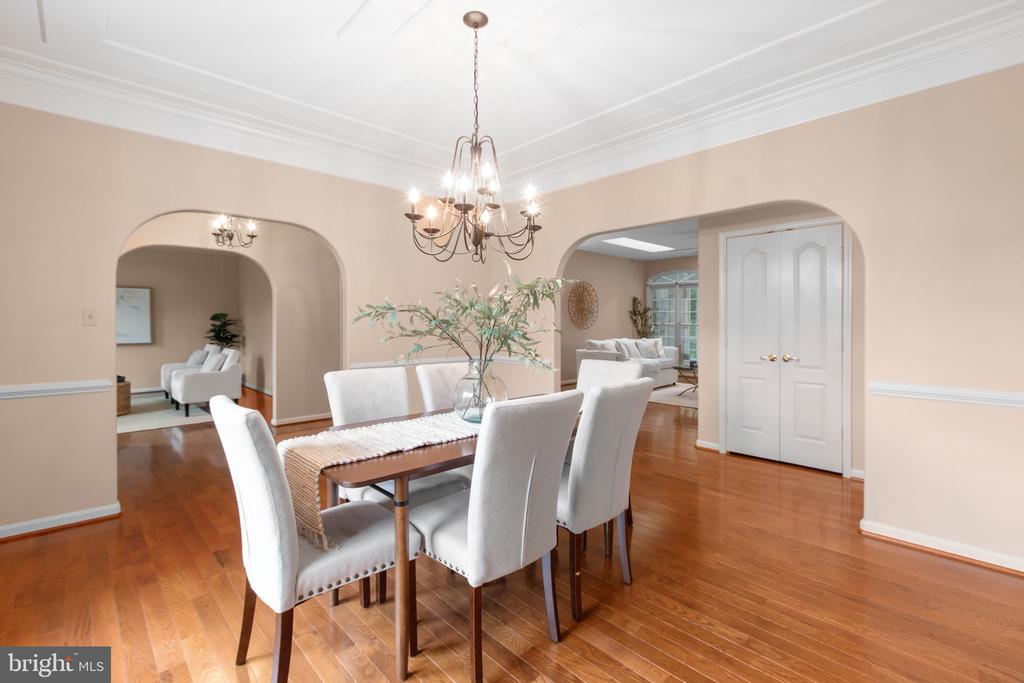 10109 COLECHESTER DRIVE