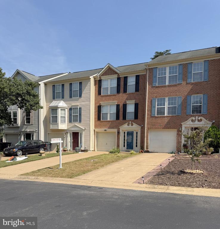 9905 GRASS MARKET COURT