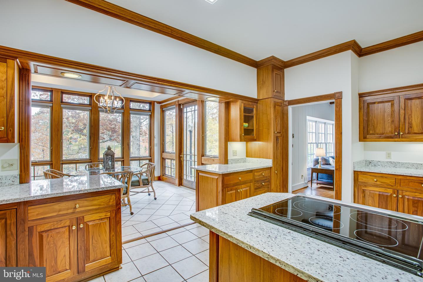 216 Lake Shore DRIVE