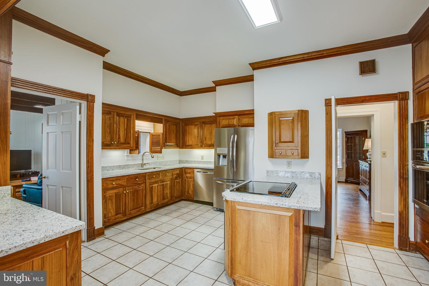 216 Lake Shore DRIVE