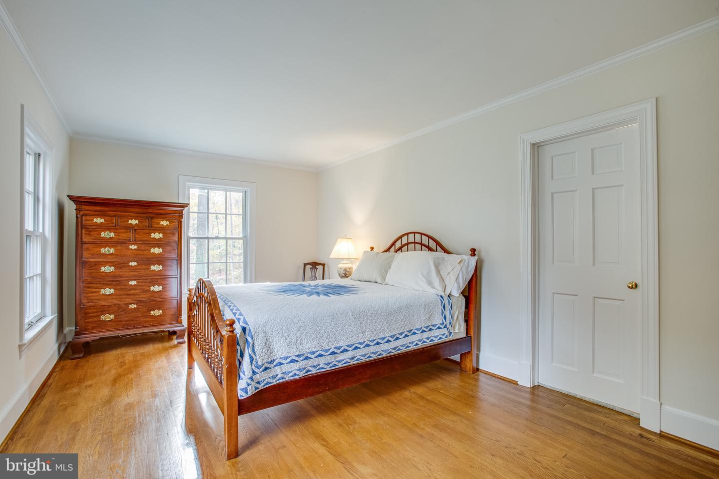216 Lake Shore DRIVE