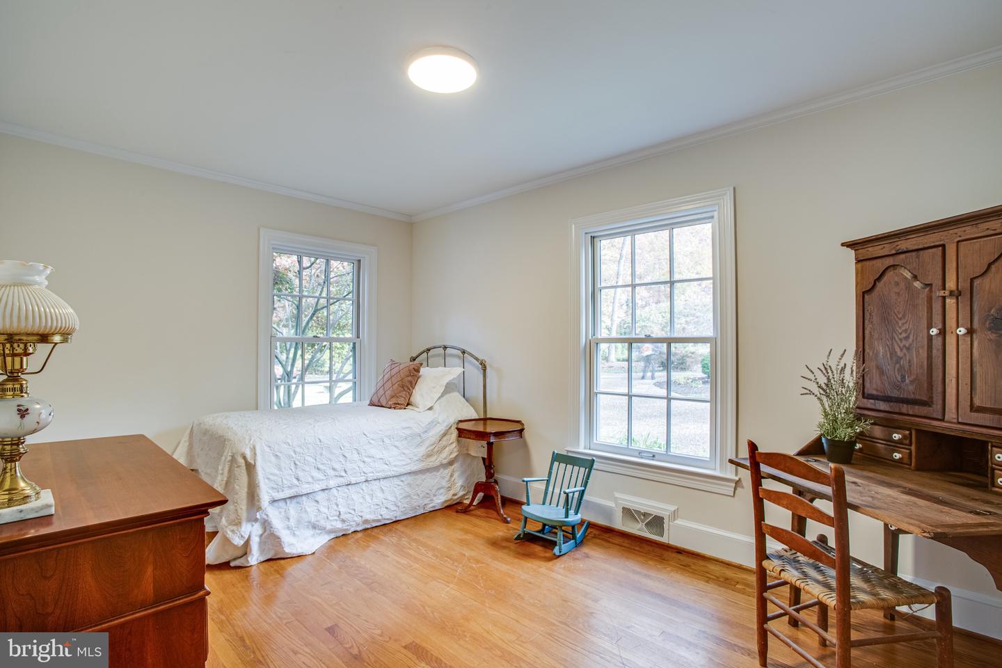 216 Lake Shore DRIVE