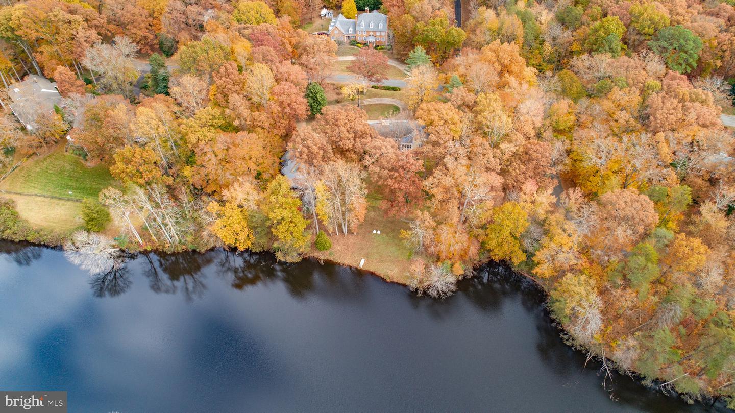 216 Lake Shore DRIVE