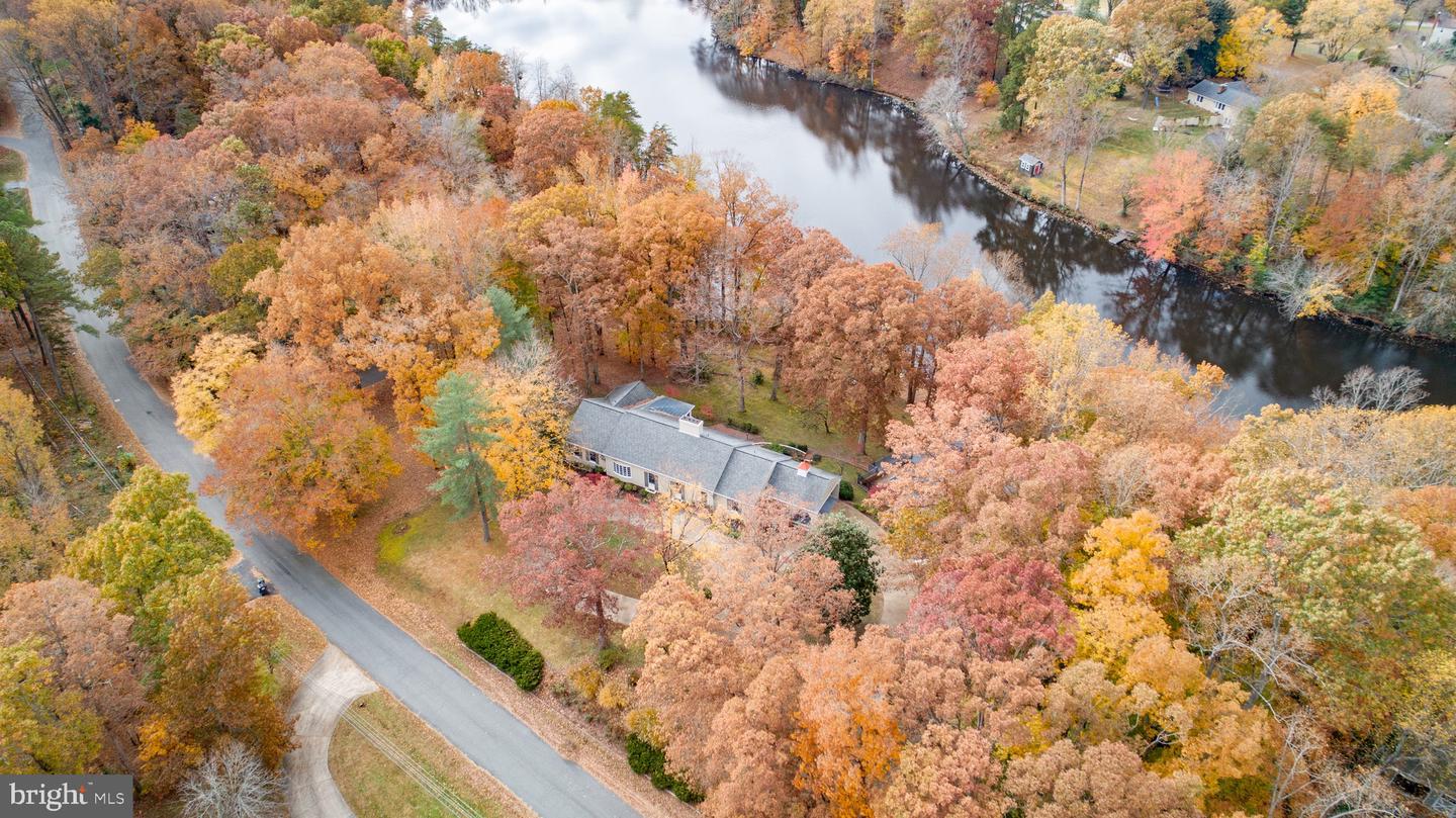216 Lake Shore DRIVE
