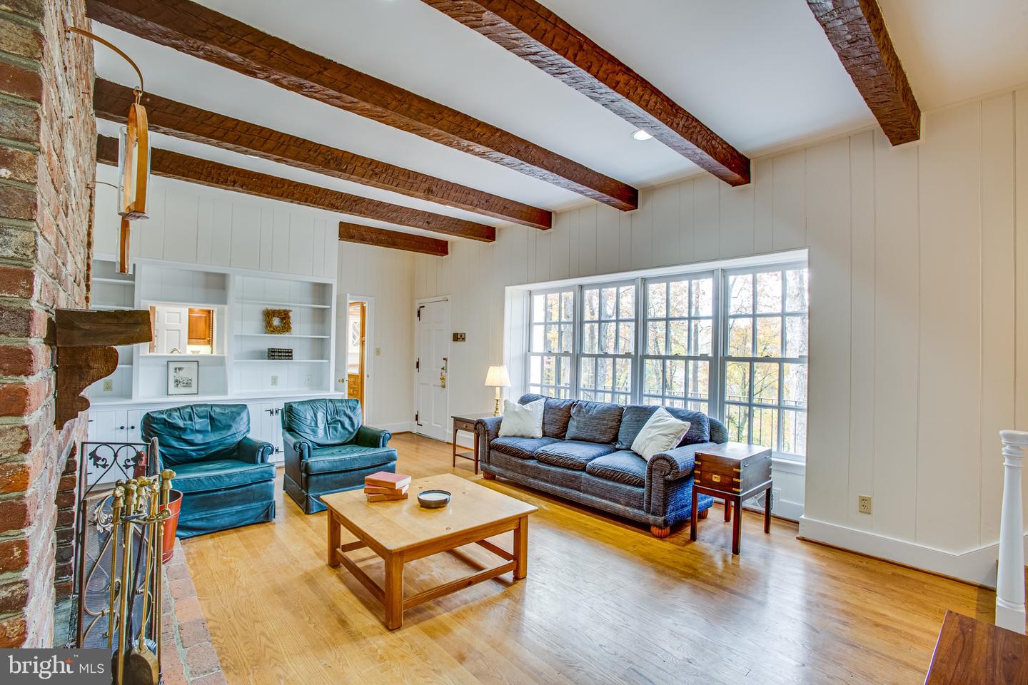 216 Lake Shore DRIVE