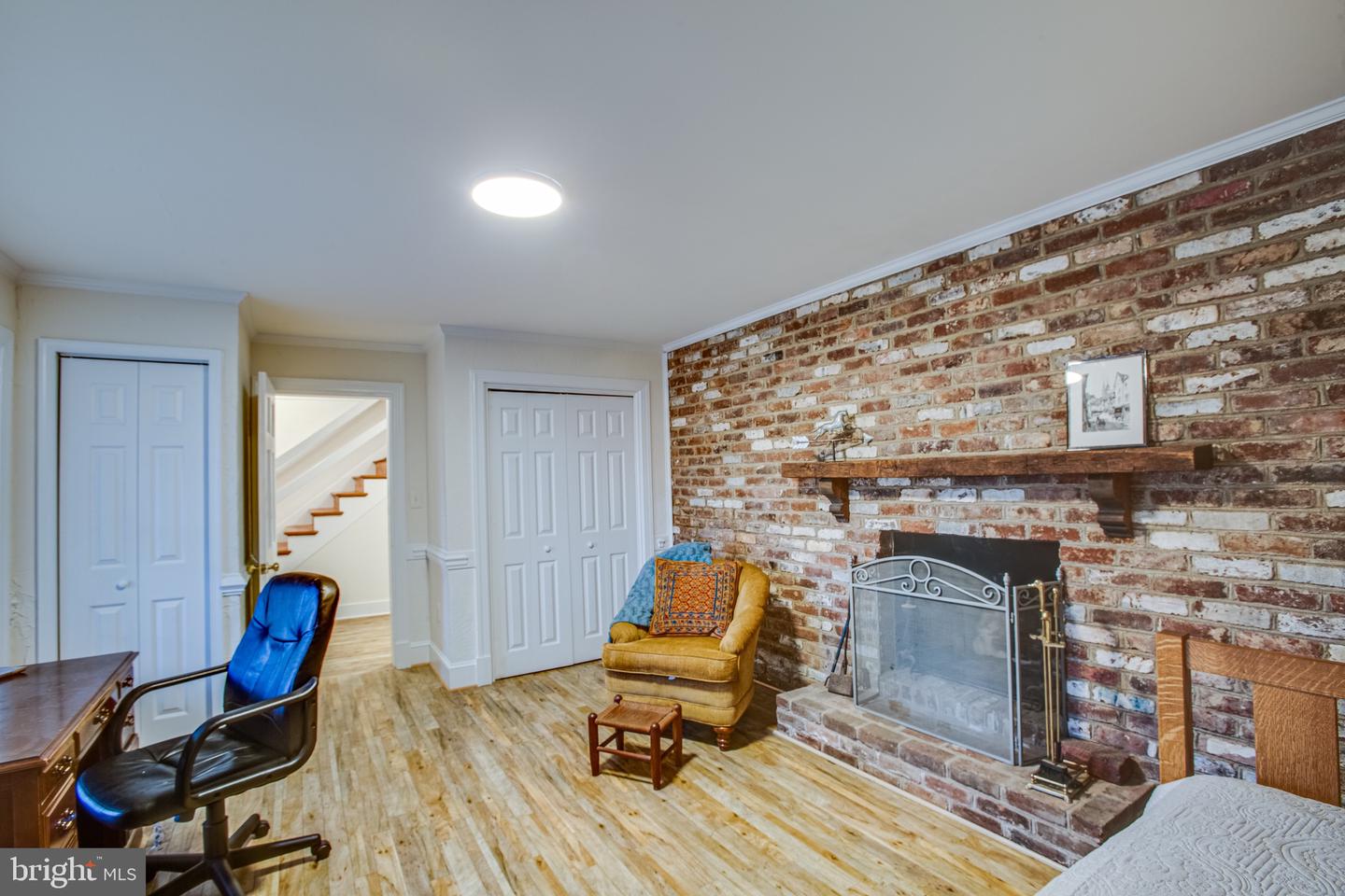 216 Lake Shore DRIVE