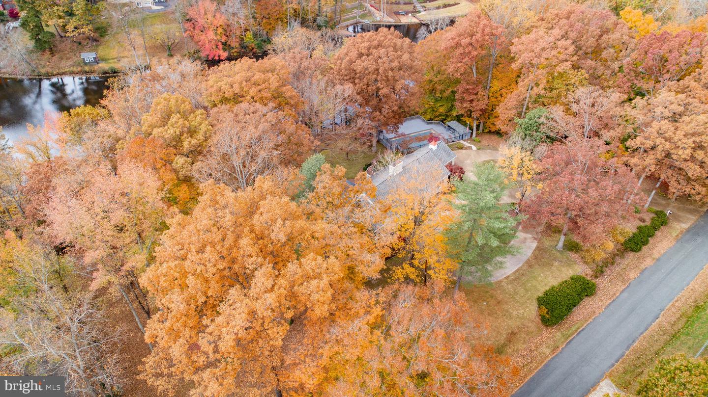 216 Lake Shore DRIVE