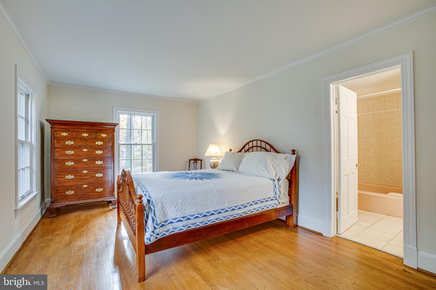 216 Lake Shore DRIVE