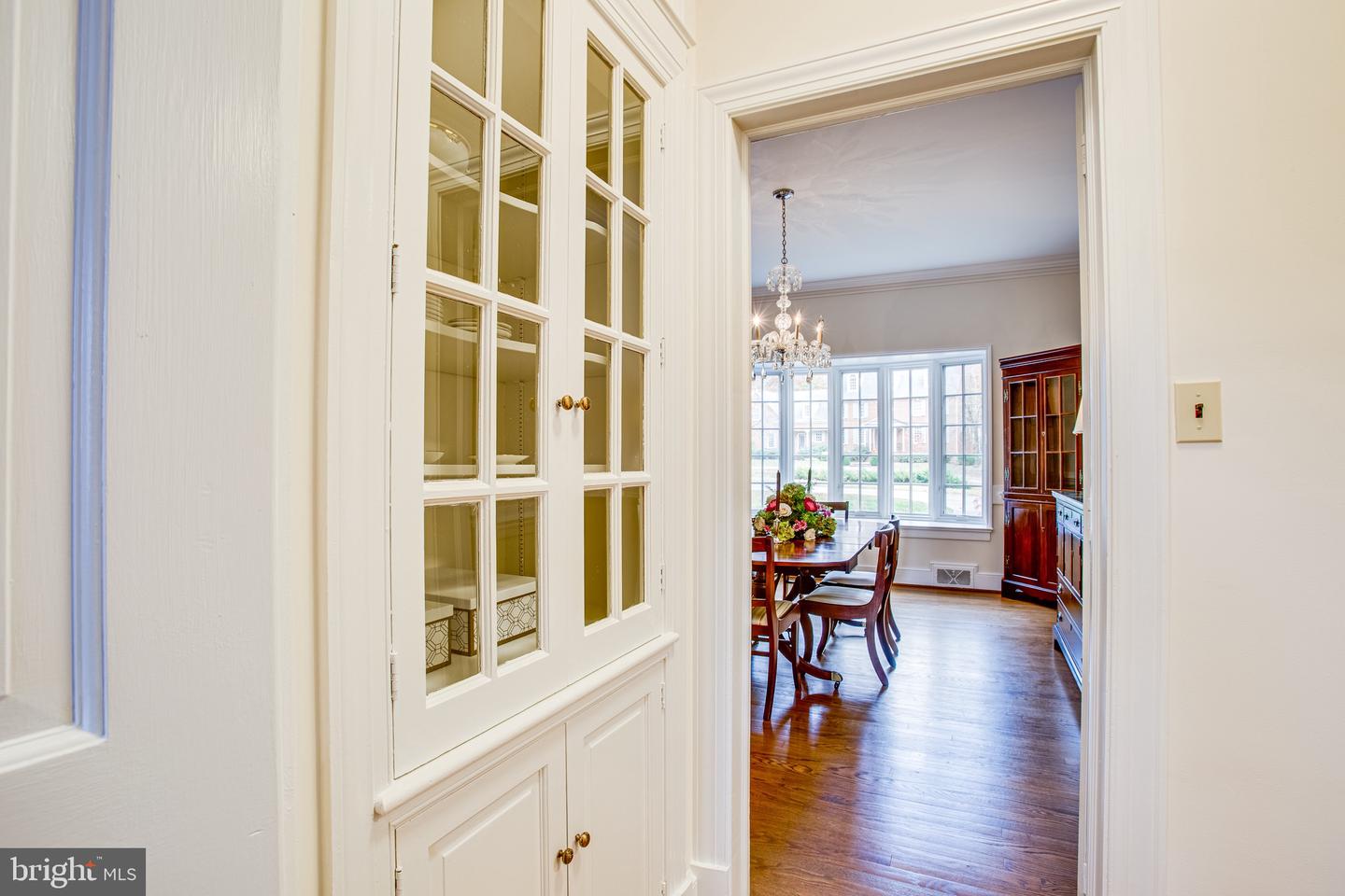216 Lake Shore DRIVE