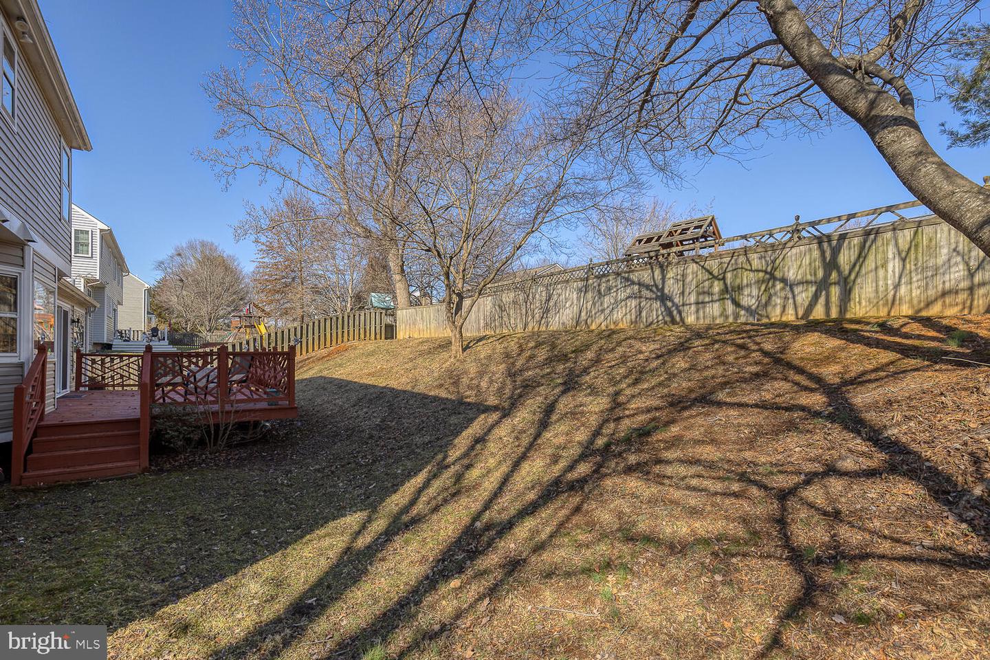16 Larkwood COURT