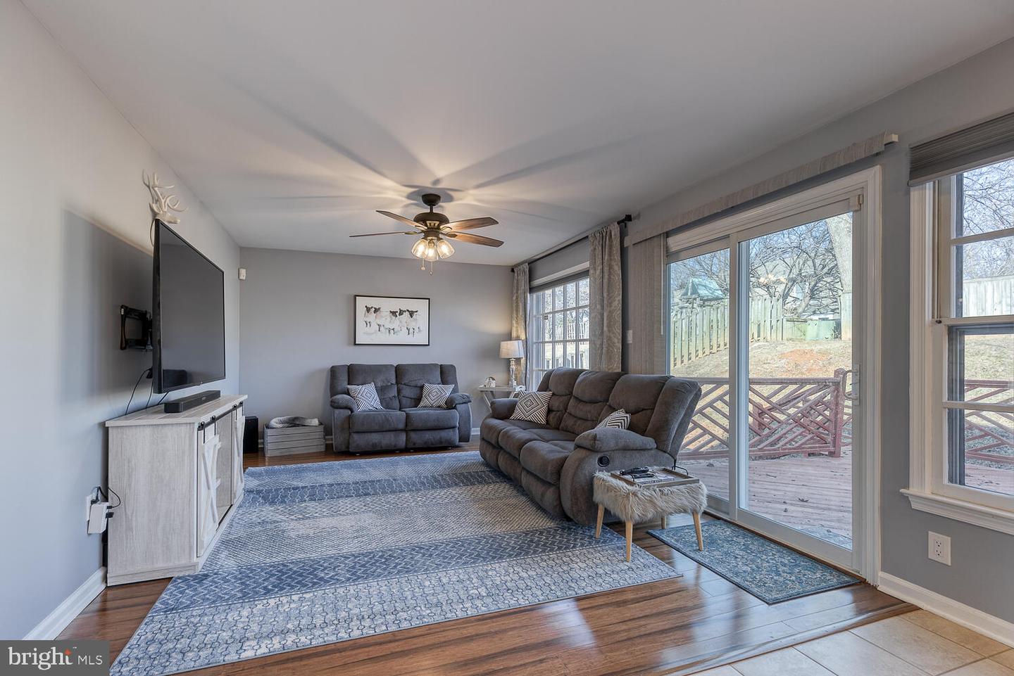 16 Larkwood COURT