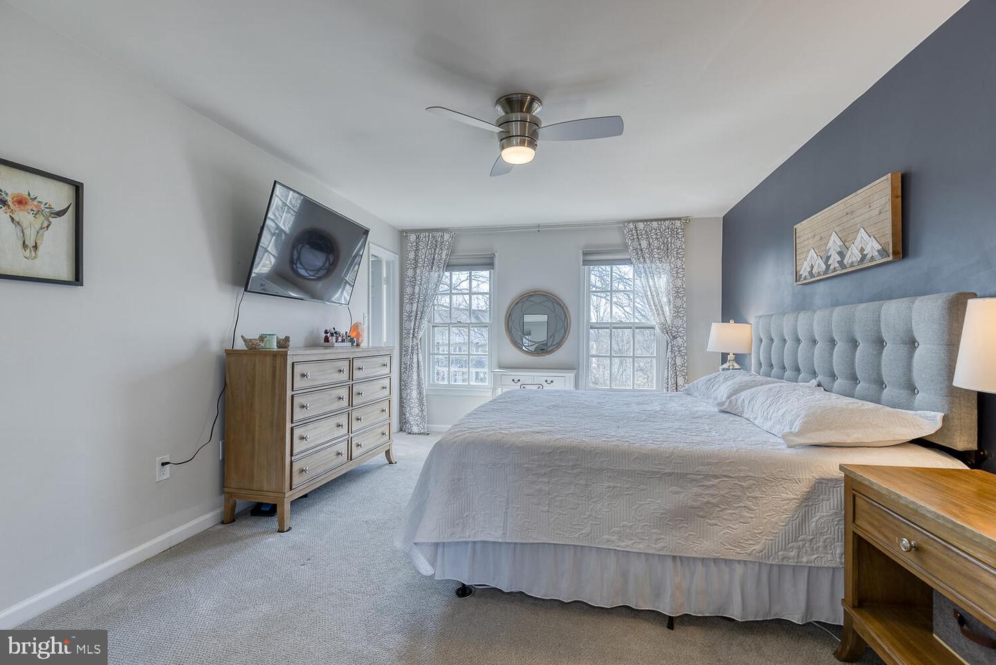 16 Larkwood COURT