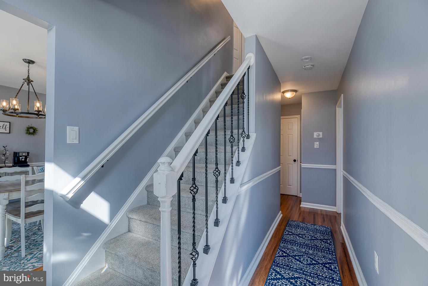 16 Larkwood COURT