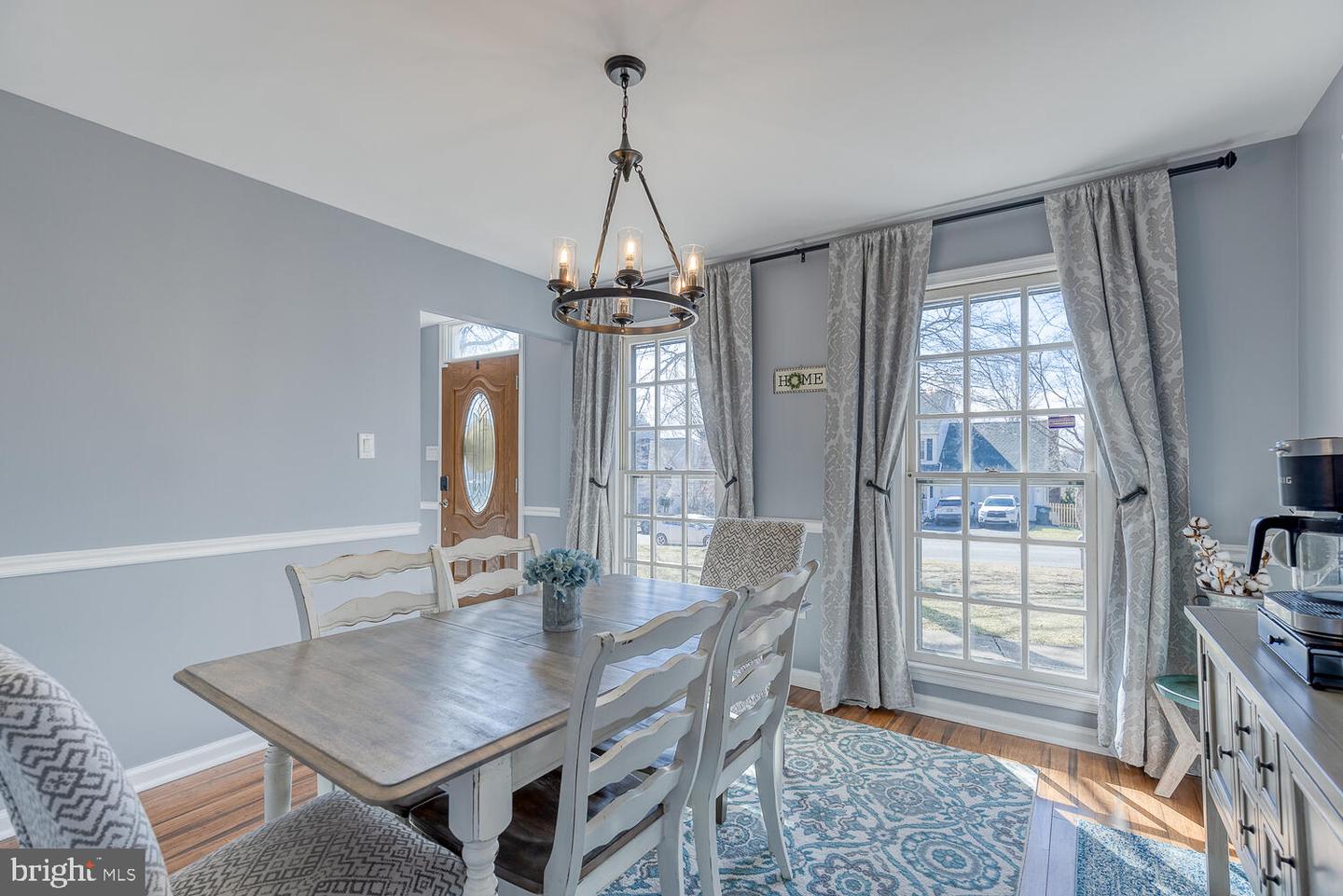 16 Larkwood COURT