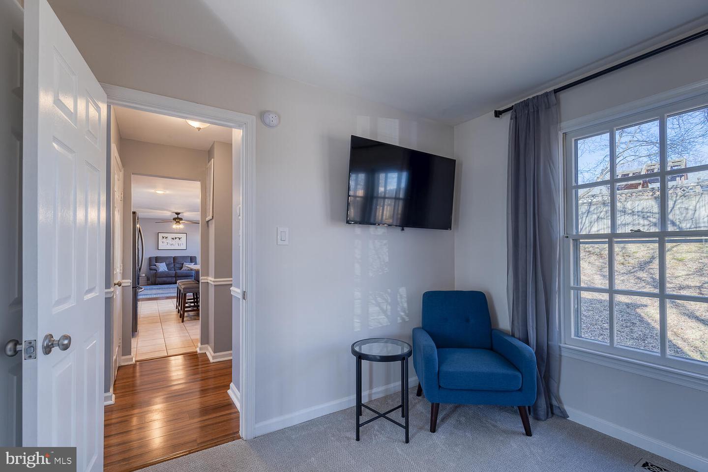 16 Larkwood COURT
