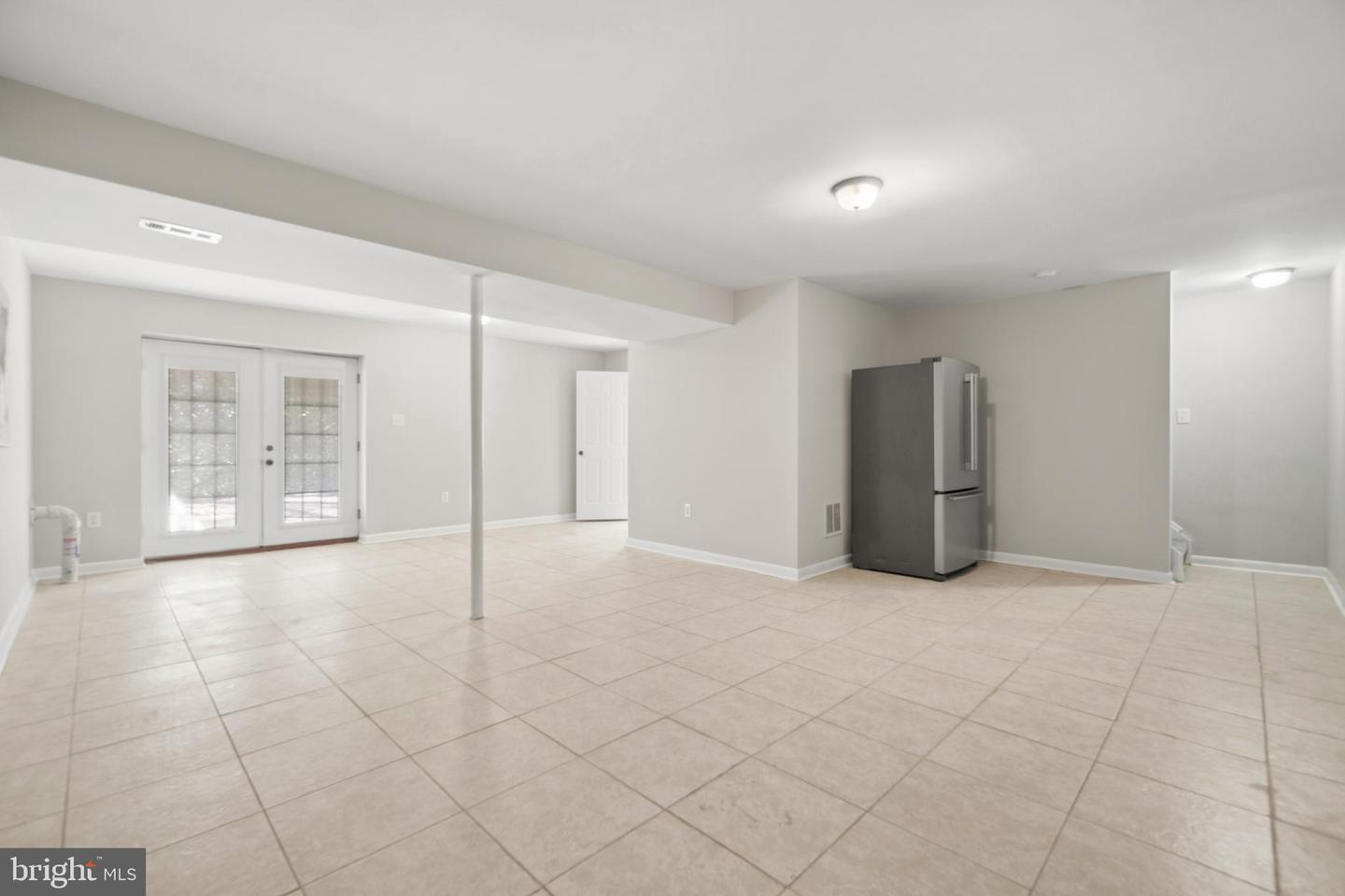 1009 Isabella DRIVE