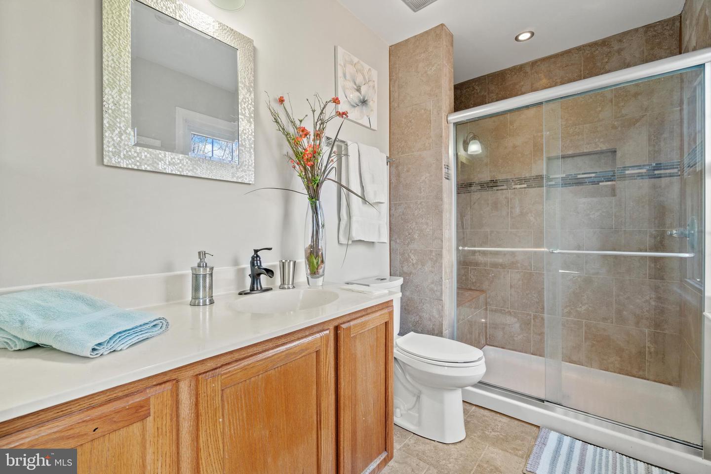 1009 Isabella DRIVE