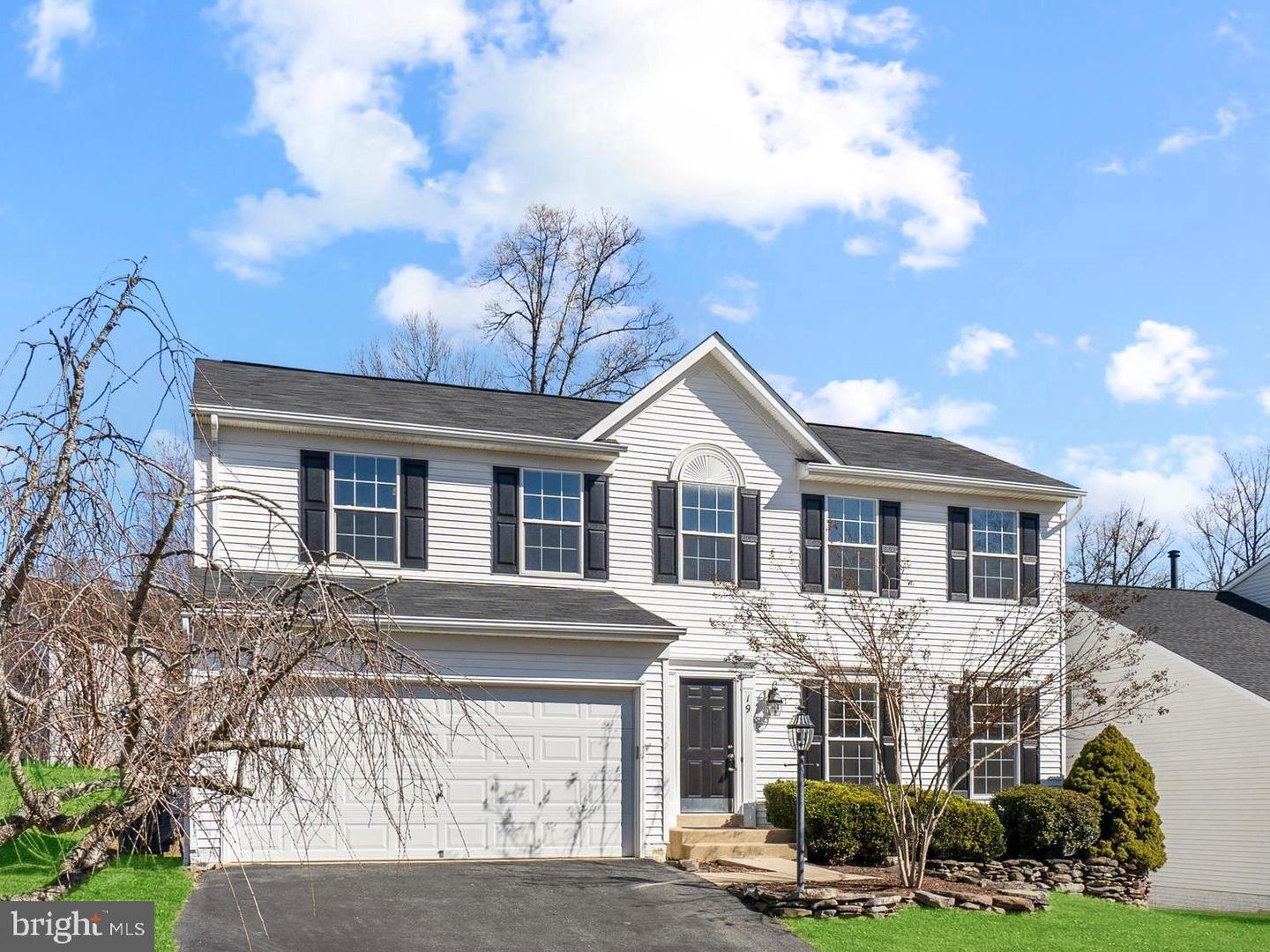 19 Sturbridge LANE