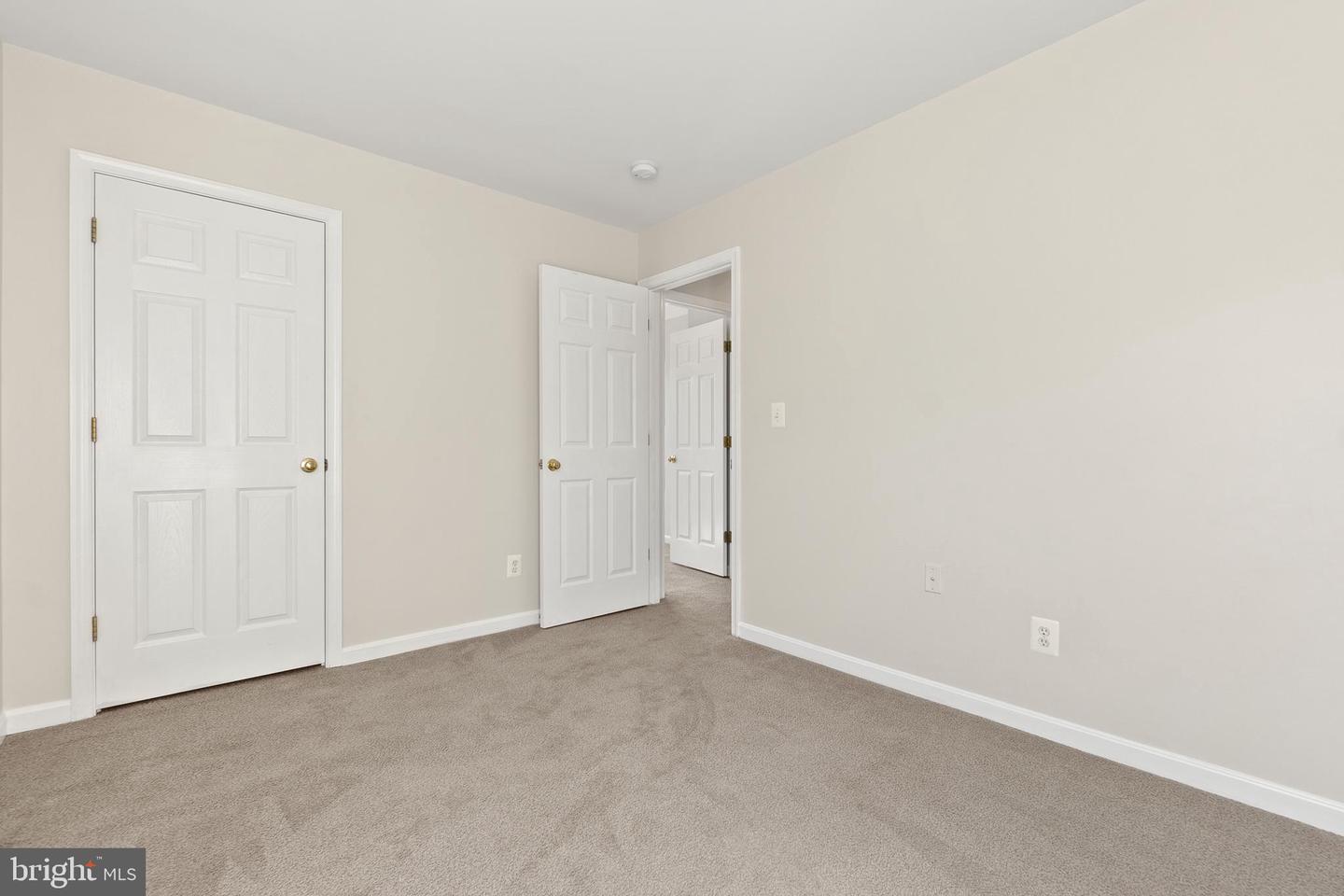 19 Sturbridge LANE