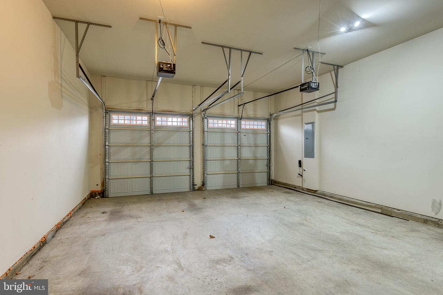 525 Apricot STREET