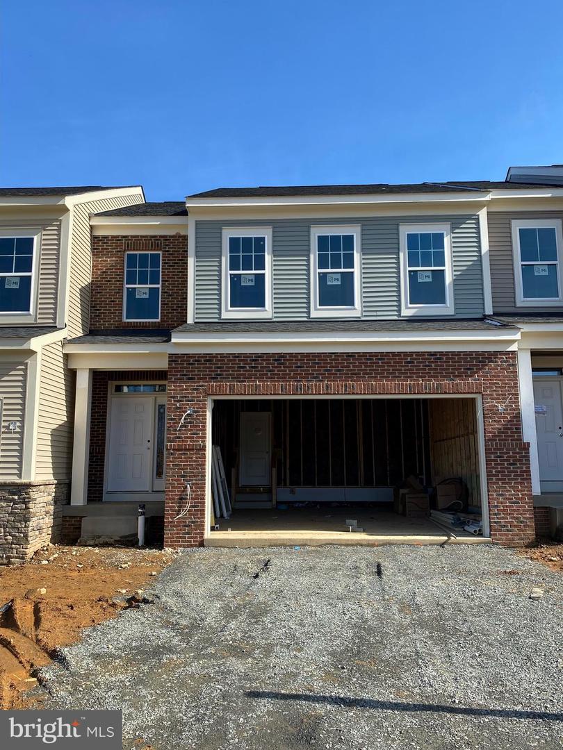 243 Smokebush DRIVE