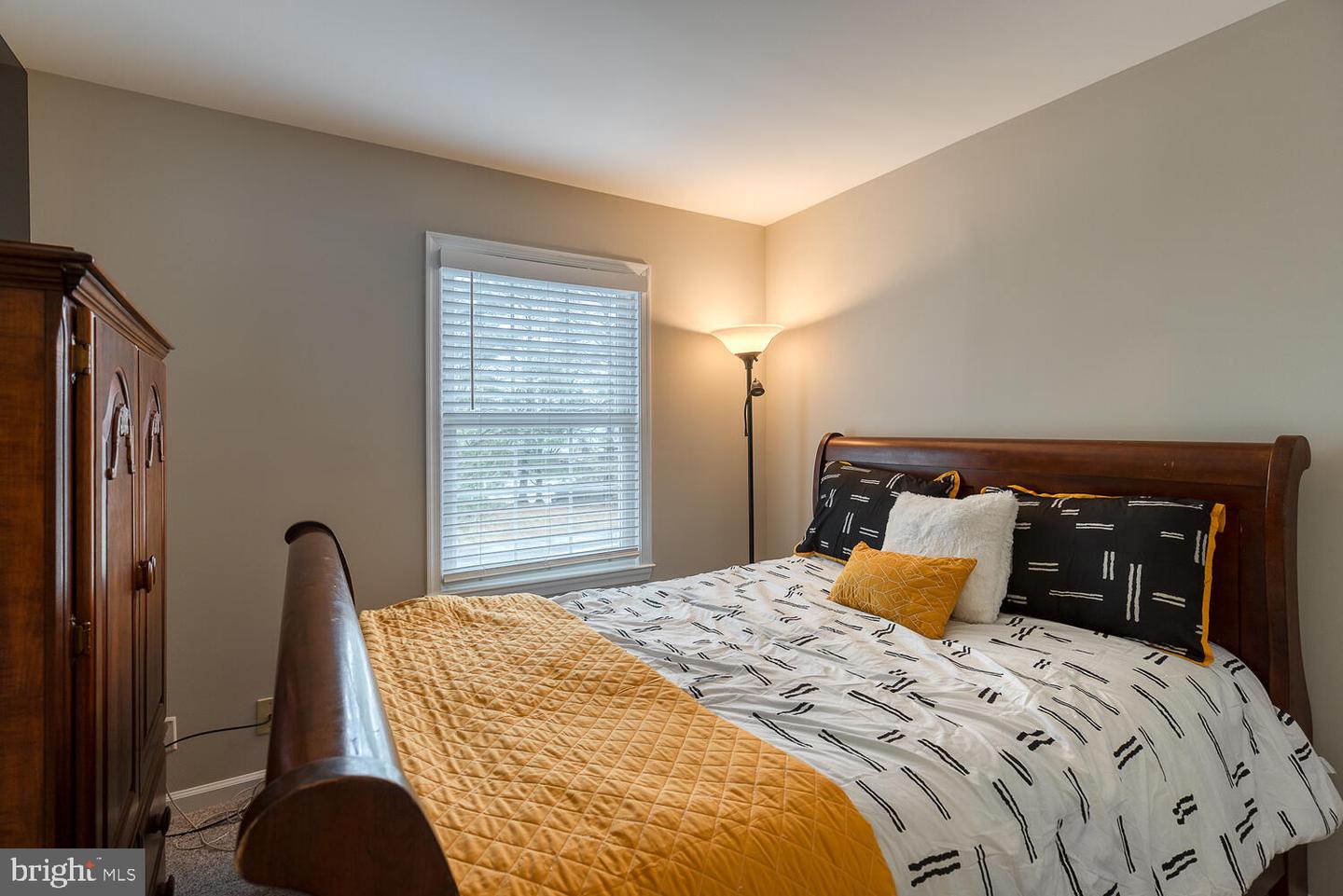 703 Madison COURT Unit: 18
