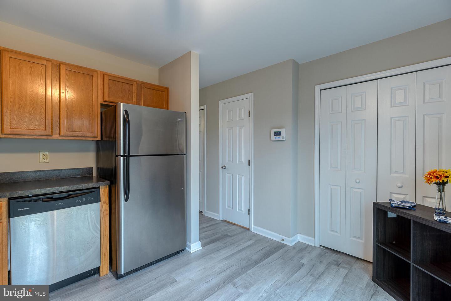 703 Madison COURT Unit: 18