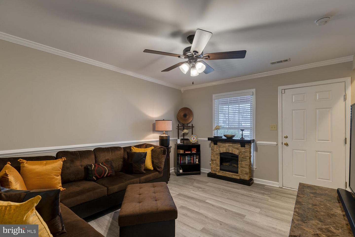 703 Madison COURT Unit: 18