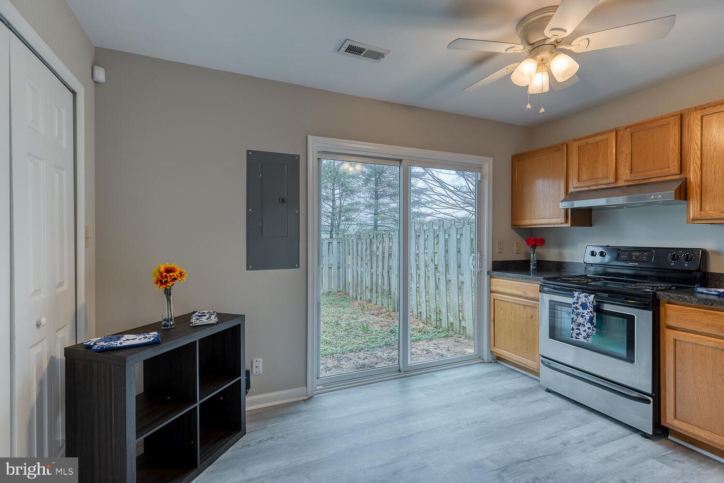 703 Madison COURT Unit: 18