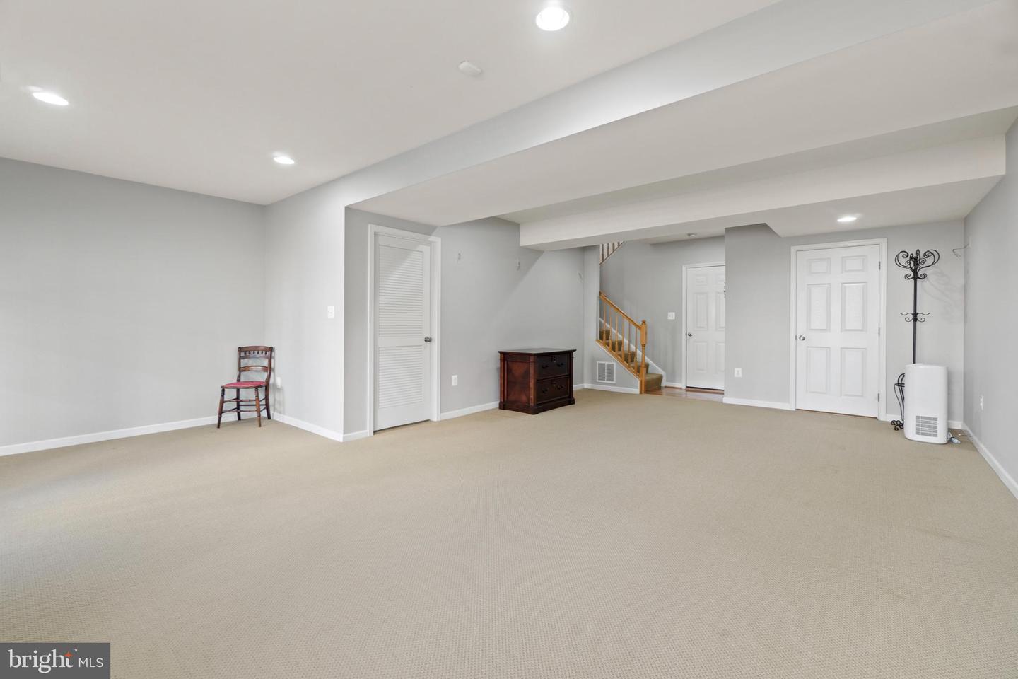 15 Hunting Creek LANE