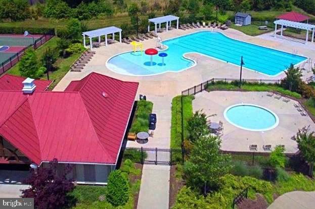 15 Hunting Creek LANE