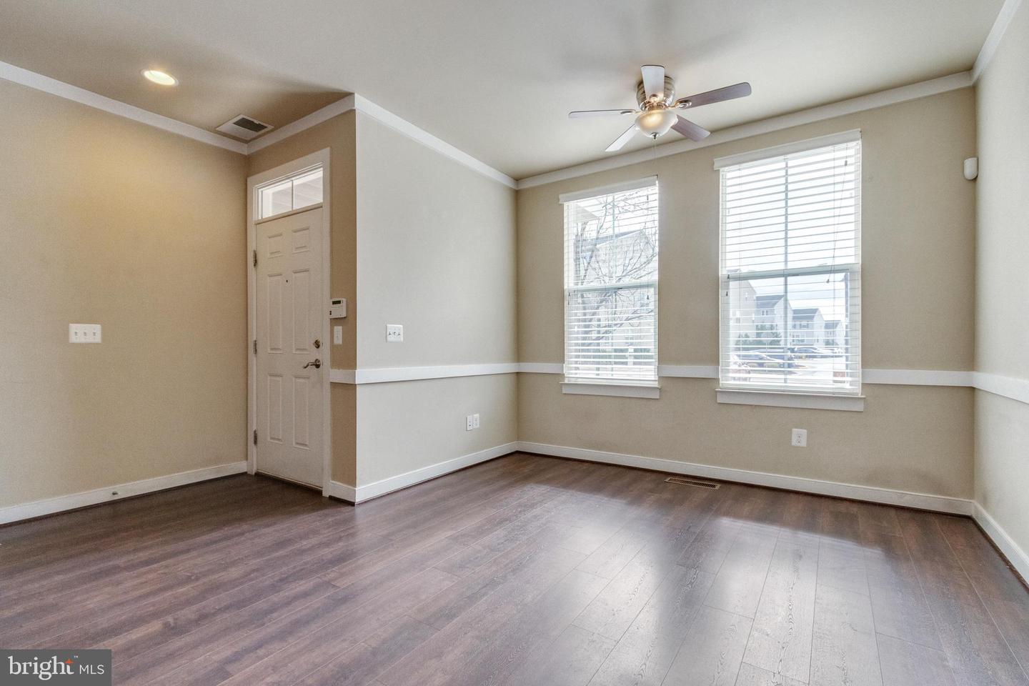 707 Woodstream BOULEVARD Unit: 804