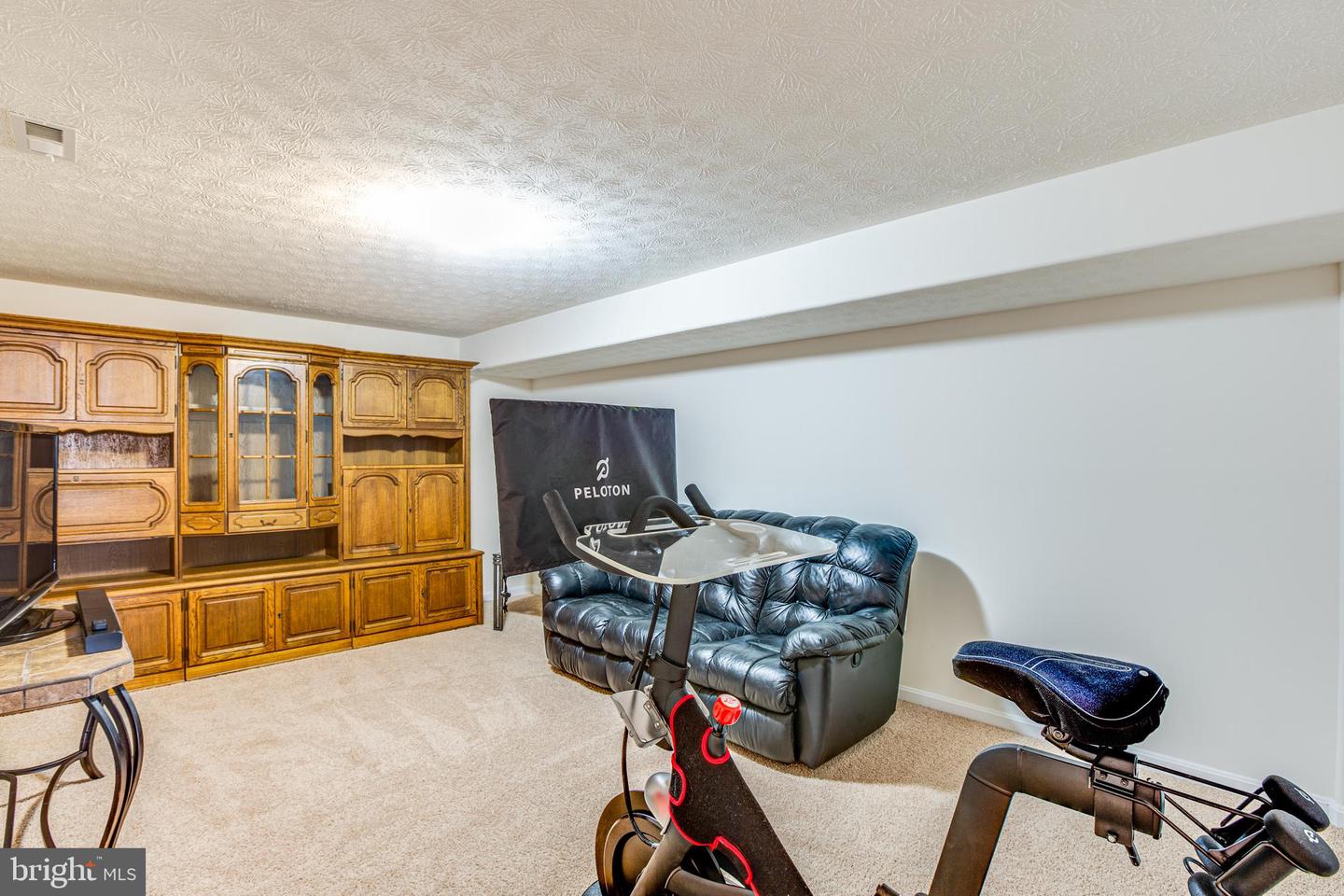 34 Fountain DRIVE