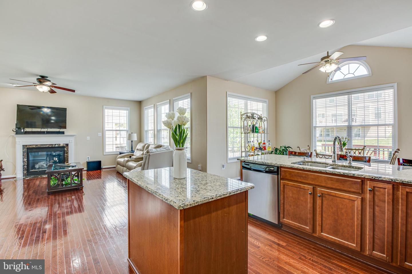 34 Fountain DRIVE