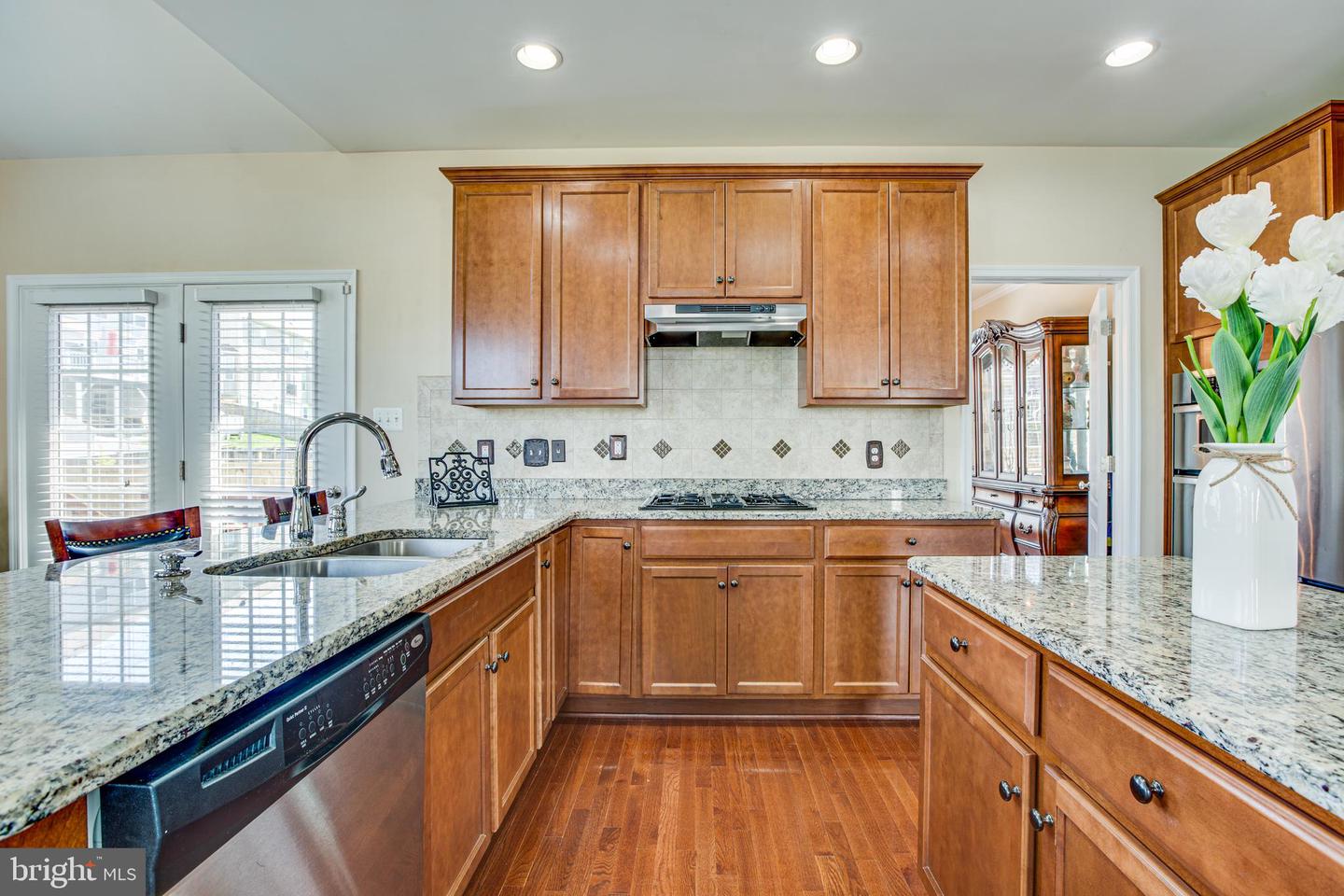 34 Fountain DRIVE