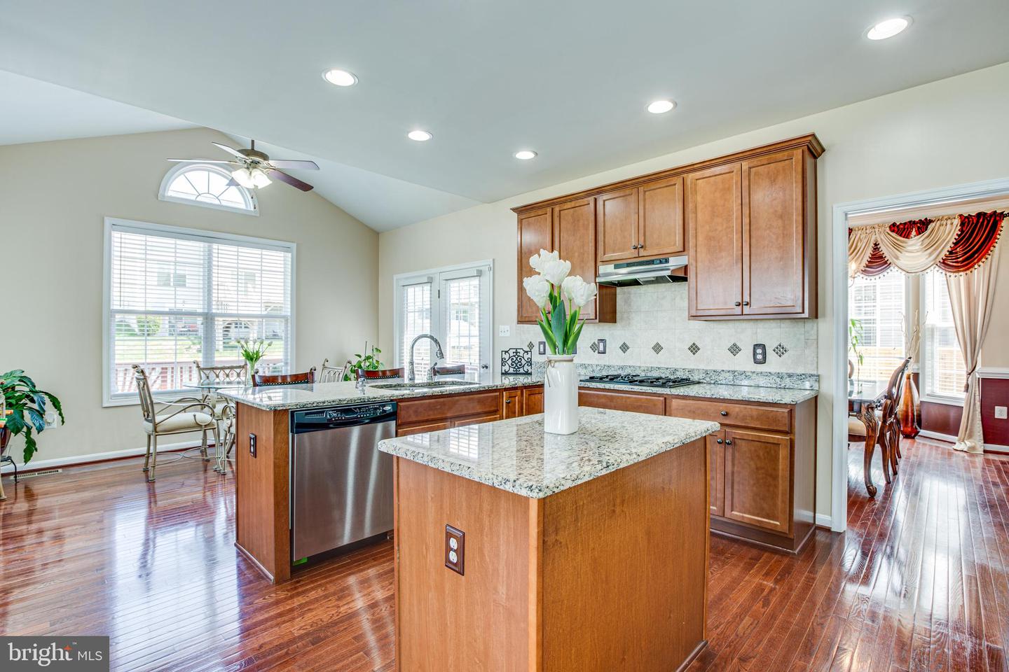 34 Fountain DRIVE