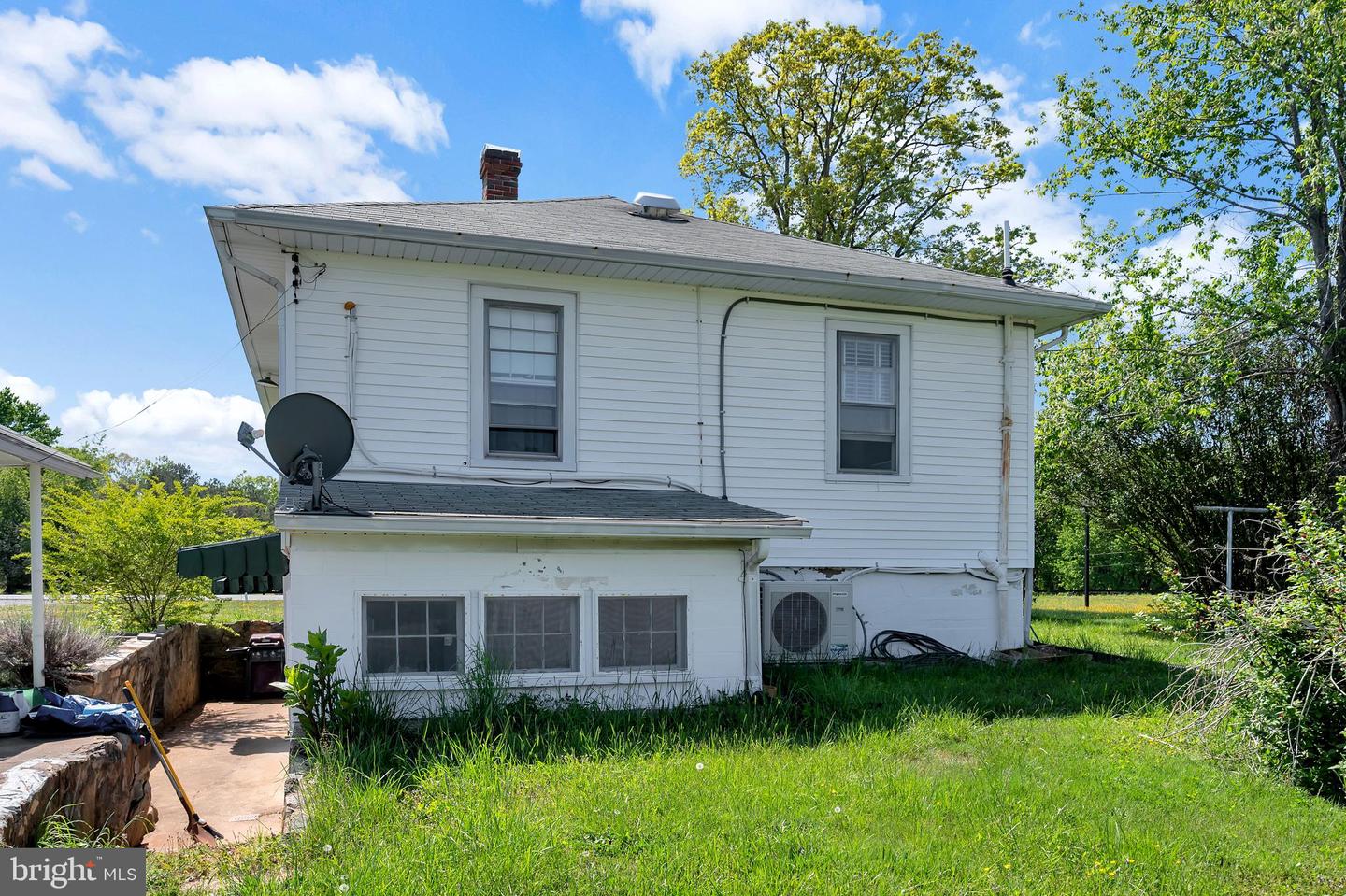 220 Hartwood ROAD
