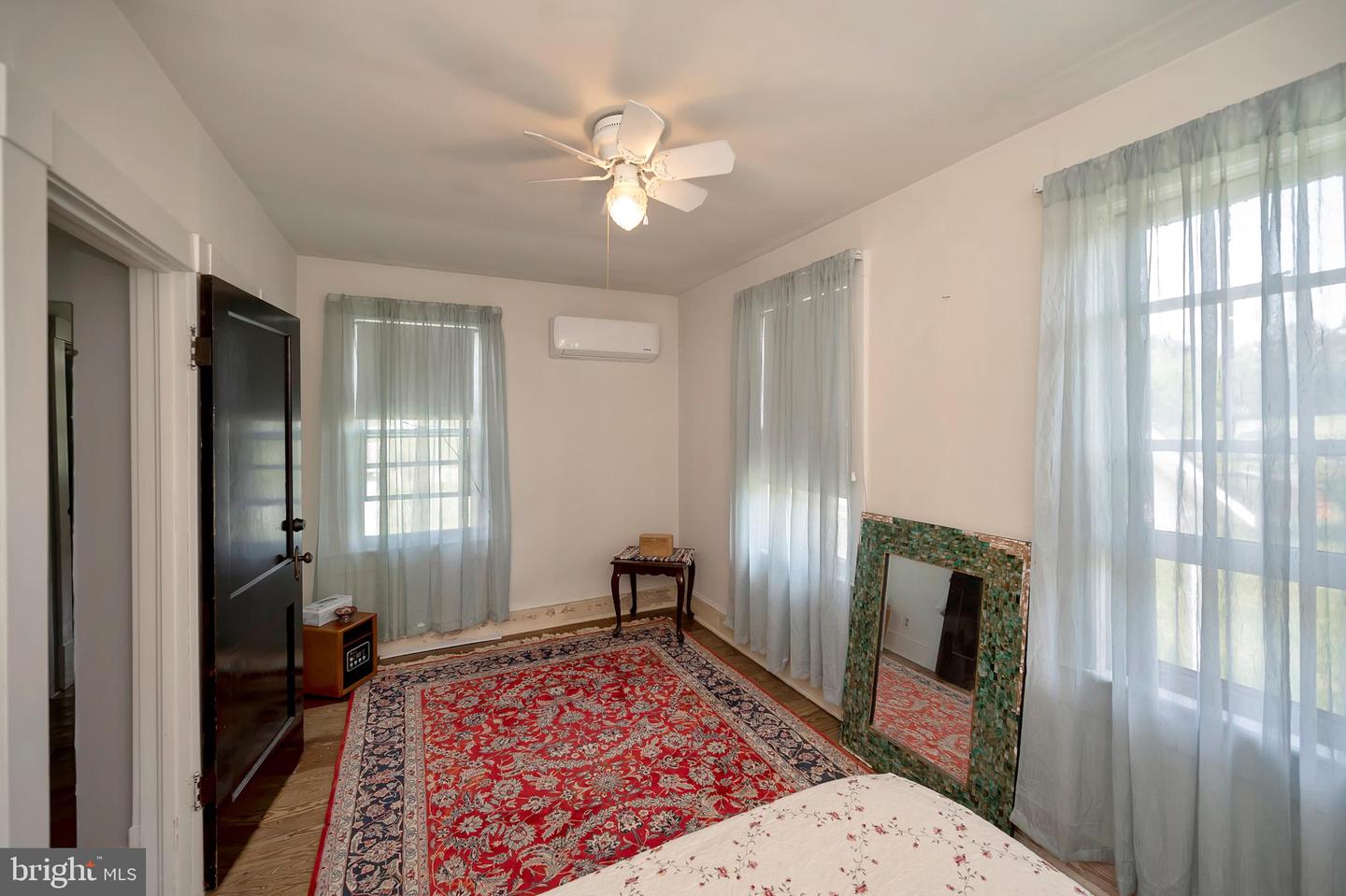 220 Hartwood ROAD