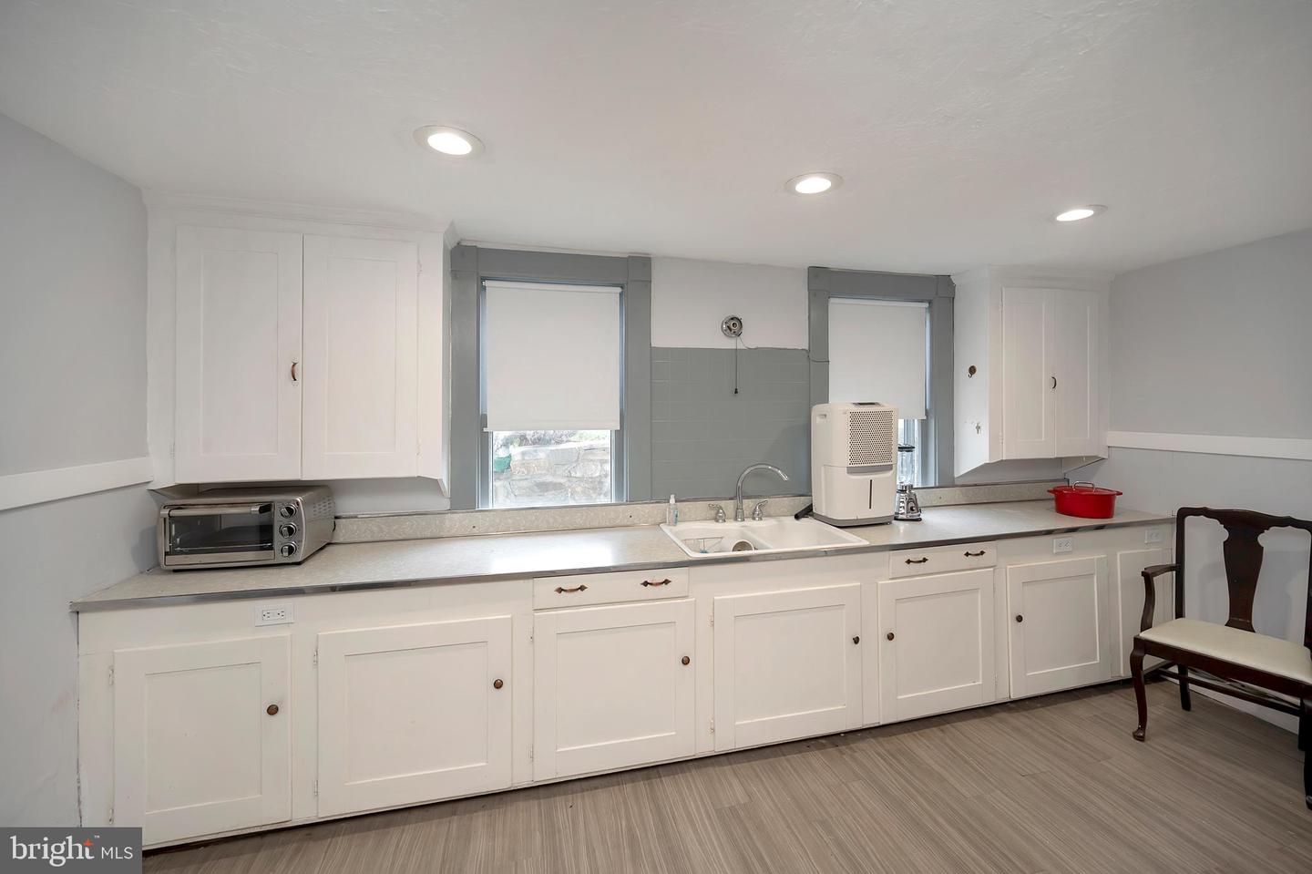 220 Hartwood ROAD